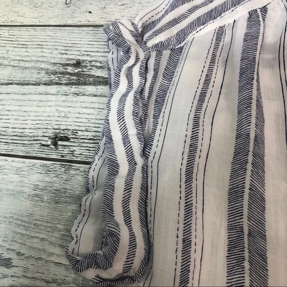 Cloth & Stone Button Up Cuffed Cap Sleeve Collar Top Large - Picture 5 of 9